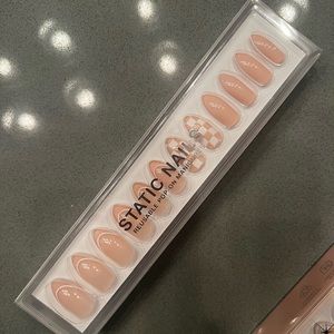 Static Press-on Nails
